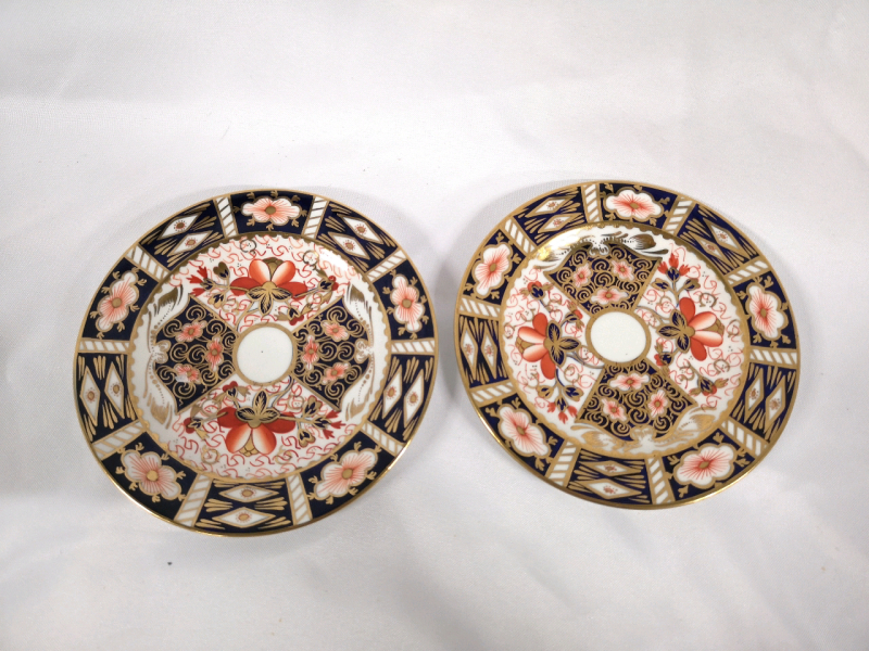 2 Royal Crown Derby Dessert Plates - Traditional Imari pattern