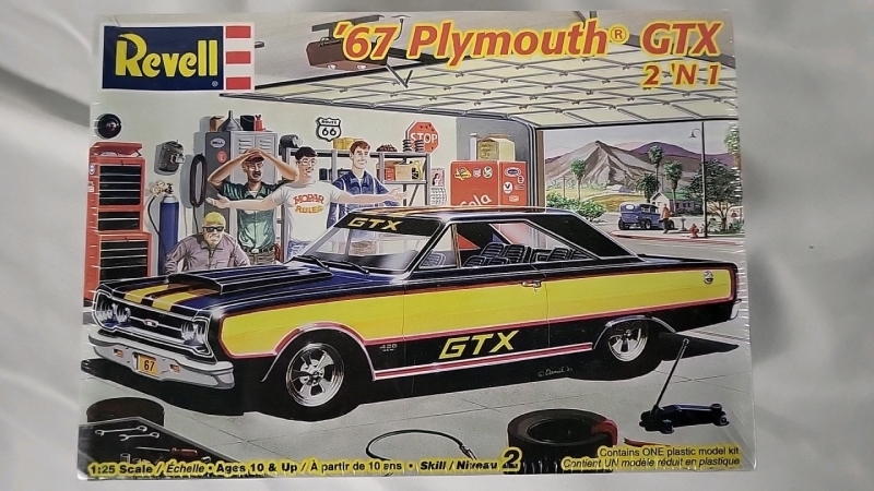 New Revell '67 Plymouth GTX 2 'N 1 Model Kit - 1/25 Scale