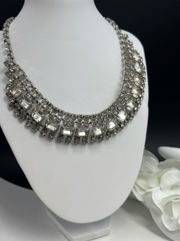 Fabulous Vintage Clear Rhinestone Necklace