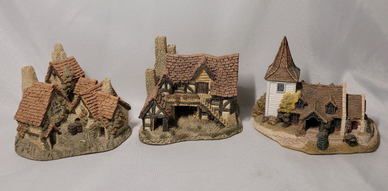 Collectible Miniature Resin Old English Houses .