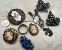 Vintage jewelry in bag Various pieces