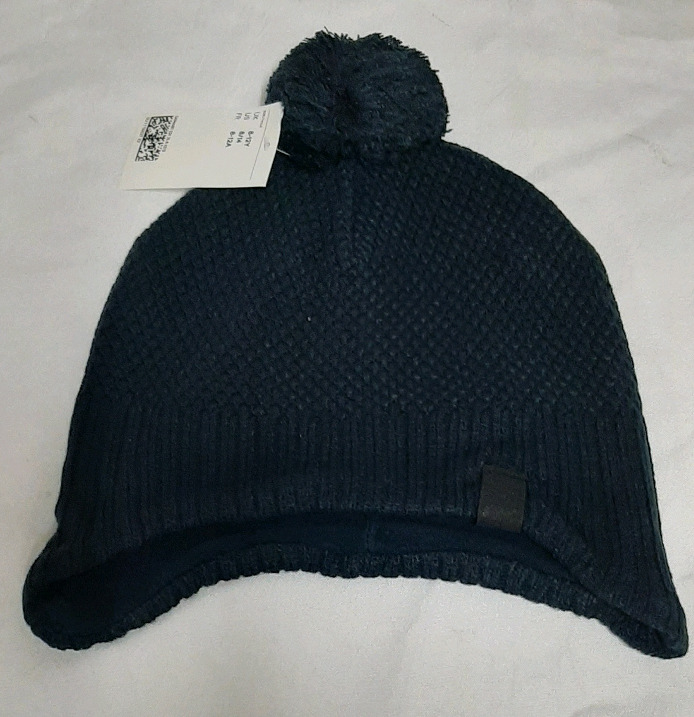 New Fleece Lined Toque From H & M Size 8 to 12 Years