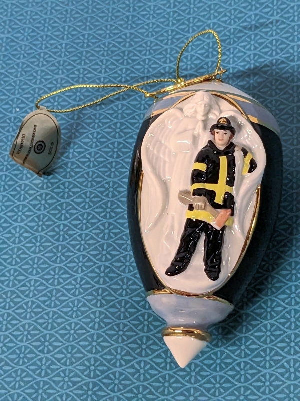 BRADFORD EXCHANGE The Firefighter Prayer Porcelain Ornament with COA