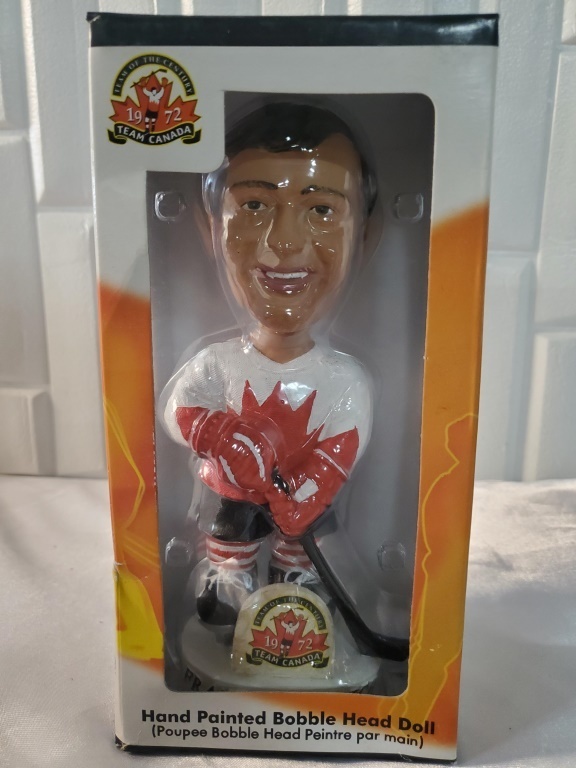 New Hand Painted Hockey Player Bobble Head Limited edition team Canada Frank Mahovlich