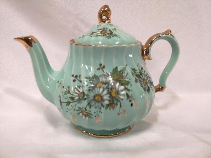 Vintage Sadler Tea Pot - Daisy