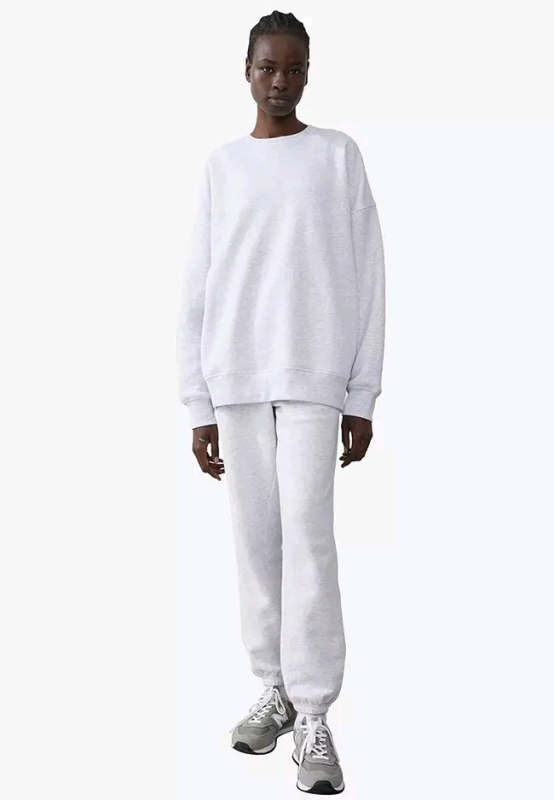 New Cotton on Body Plush Boyfriend Oversized Crew. Medium.