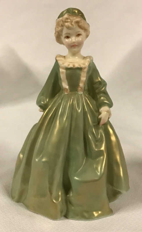 Royal Worcester Figurine Grandmothers Dress