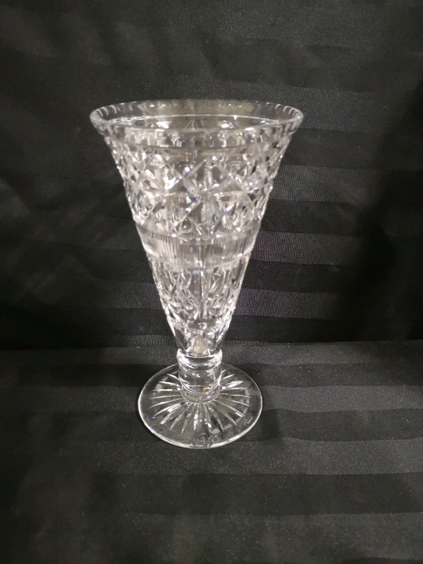 Beautiful Royal Brierley Crystal Vase 8" tall
