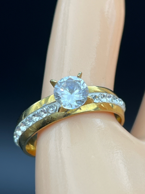 Modern Gold Tone Rhinestone Solitaire Ring