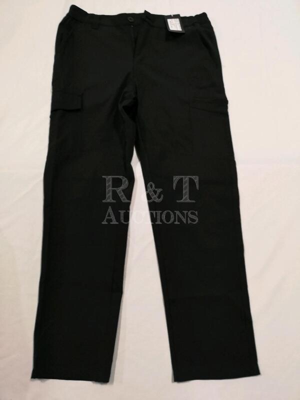 New Men's sz Medium Cargo Style Pants