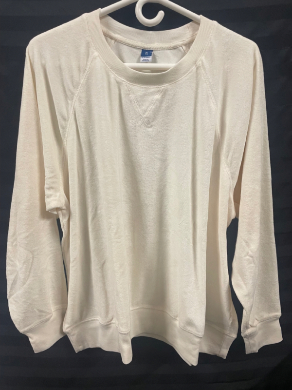 NEW with tags Old Navy Sweater Cream Color size XL