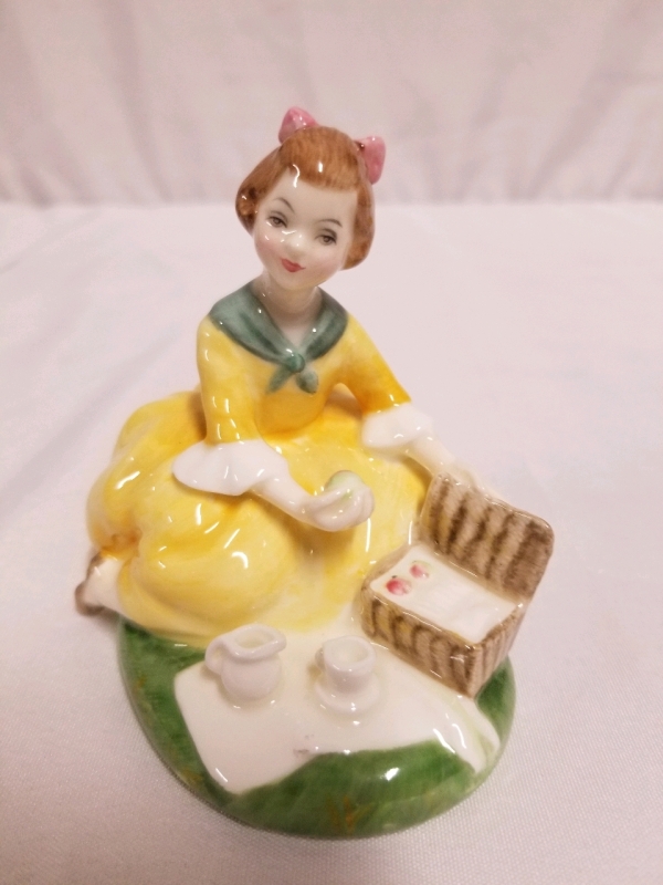 Vintage Royal Doulton figure titled PICNIC