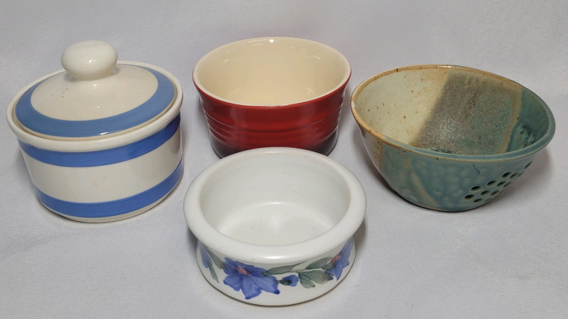 4 Small Ceramic & Stoneware Dishes and Containers