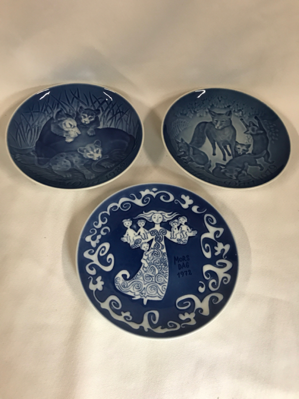 Bing & Grondahl Mother’s Day Plates made in Denmark Lion & Cubs Foxes & Cubs Royal Copenhagen 6 inches wide