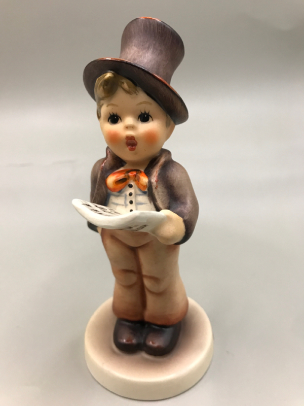 Hummel Street Singer No 131 Made in West Germany 4.5 inches tall