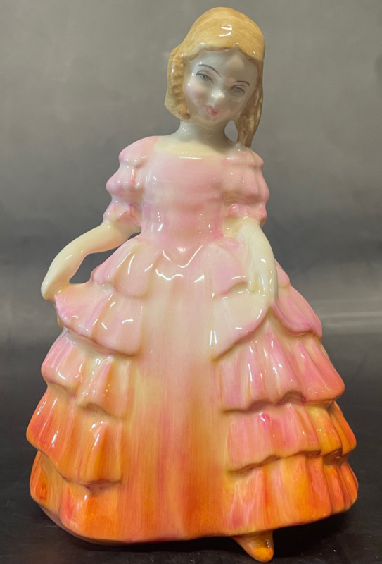 Royal Doulton England Rose HN 1368 Issued 1930 - 1995 Artist Leslie Harradine