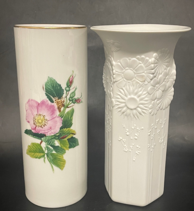 2 Beautiful Flower Vases