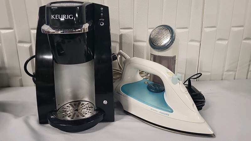 Keurig Coffee Maker & 2 Small Appliances