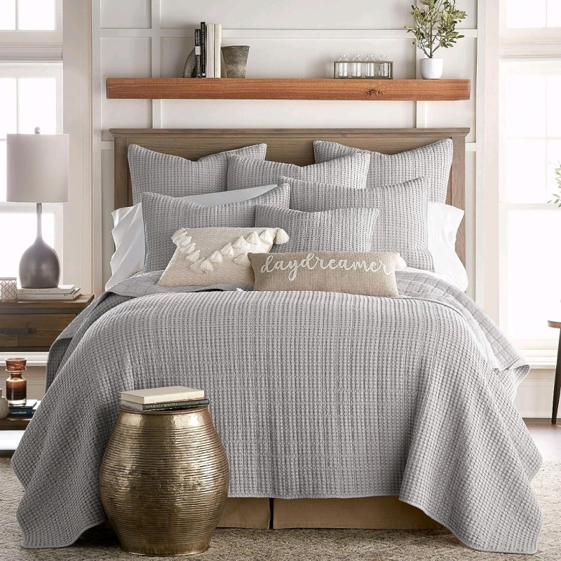 New Levton Home Mills Collection King Quilt Set