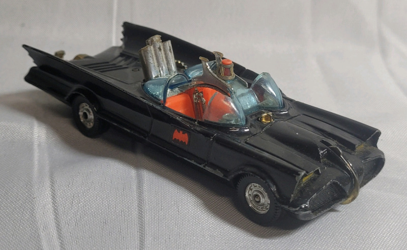 Vintage Corgi Toys " Batmobile " Diecast Car , measures 5 3/8"&times;2"