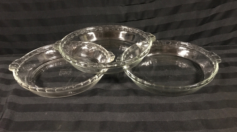 Set of 3 Pyrex Pie Baking Dishes