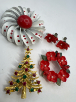 Festive Rhinestone Tree Brooch MCM Brooches Earrings