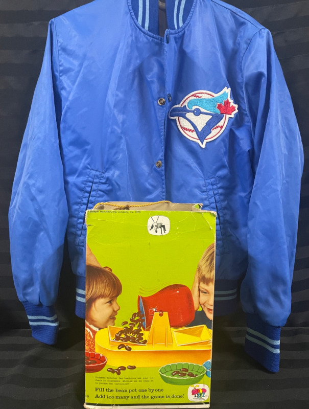 Vintage JEU Don&rsquo;t Spill The Beans Game and Men size Small Blue Jay Jersey