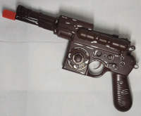 Vintage Star Wars Tatooine Blaster Pistol . Electronic Toy Pistol , Requires 2 AA Batteries