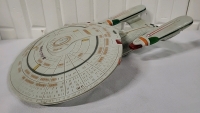 Star Trek - USS Enterprise Model - NCC-1701-D