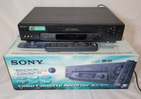SONY SLV-N71 VHS Video Cassette Recorder / Player w/Remote in Box