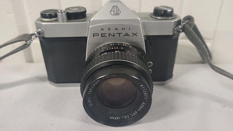 Vintage Asashi Pentax SP1000 Camera