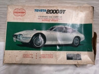 Vintage Paramount Toyota 2000GT Model Kit - scale 1/16