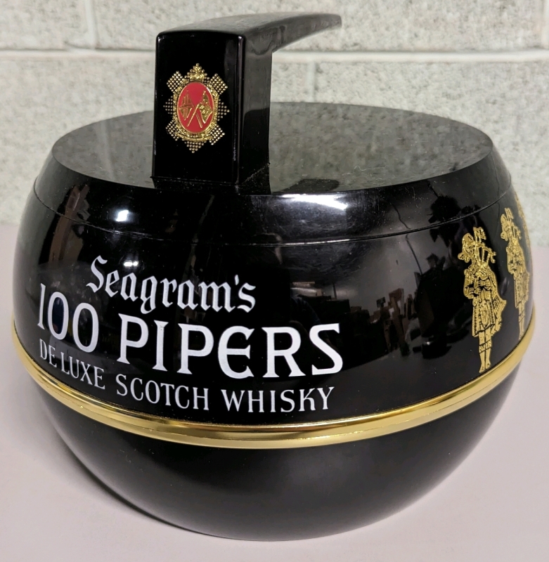 Vintage Seagram's 100 Piper's Deluxe Scotch Whisky Curling Ice Bucket