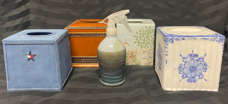 4 tissue box covers and spray bottle