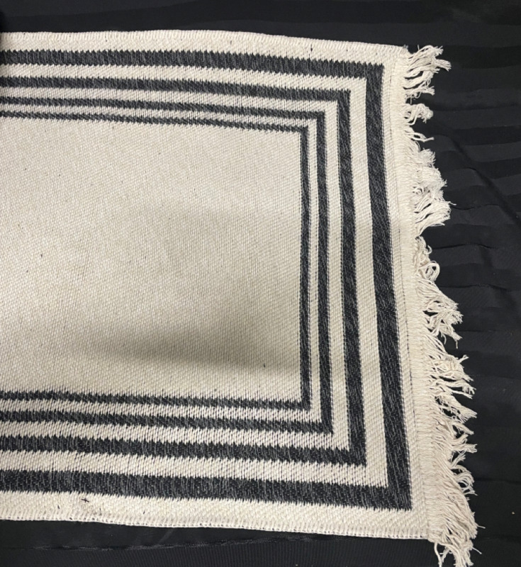 NEW Black and white floor mat
