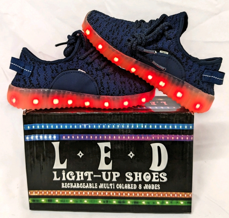 New LED Light-Up Rechargeable Kids Shoes : Size 12 EU 30 Mex 20