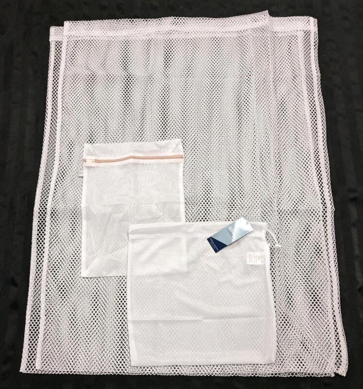 4 New Mesh Laundry / Washing Bags (4 Sizes)!
