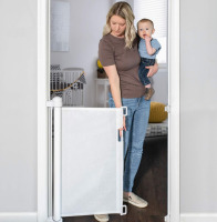 NEW YOOFOR retractable baby gate color white 140 cm