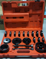 Orion Motor Tech Front Wheel Drive Bearing Tool Set in Case , Complete . Pre-owned