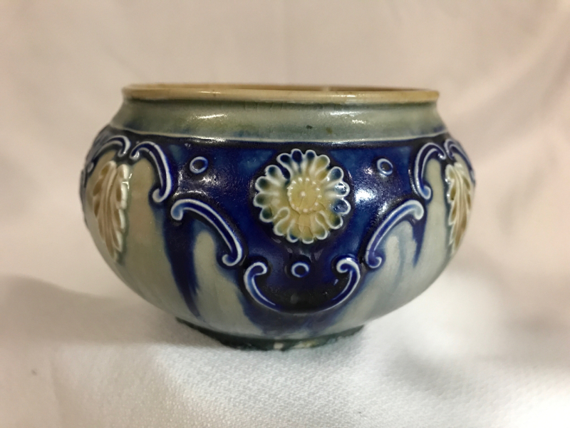 Royal Doulton Stoneware Bowl 4 inch wide