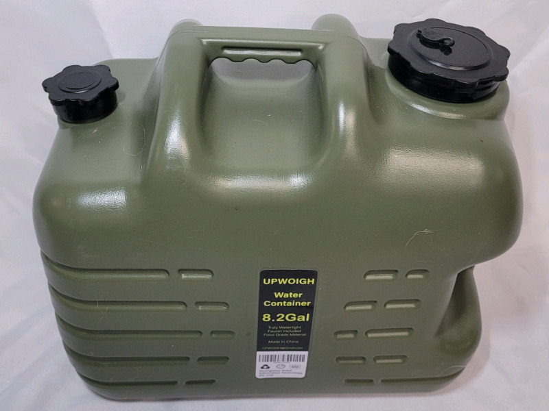 UpWoigh 8.2 Gal. Water Container . Measures 17.5"×15"×10" . New