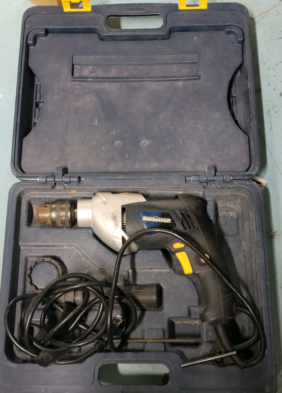 Mastercraft 1/2" Electric Hammer Drill in Case w/Some Drill Bits . Working