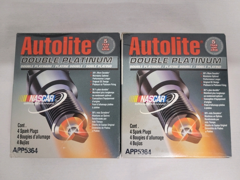 New - AutoLite Double Platinum Spark Plugs , Part # APP5364 . 8 Spark Plugs