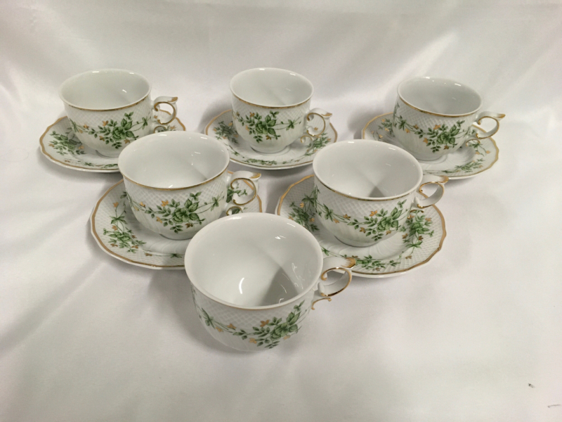 Hollohaza Erika 5 Cups and Saucers Hungary