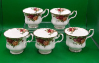 Vintage Royal Albert Old Country Roses Teacups