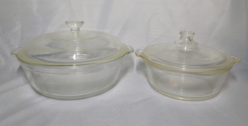Vintage PYREX Clear Glass Casserole Dishes with Lids . No chips or cracks