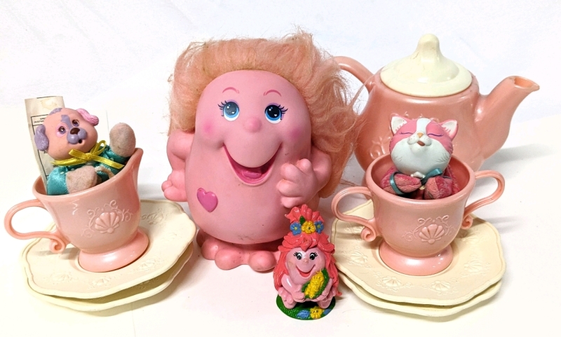 Vintage 1984 SNUGGLEBUM + Figure, Kitty & Puppy Surprise Babies + Little Tykes Teapot Sugar Dish, Creamer & Saucers