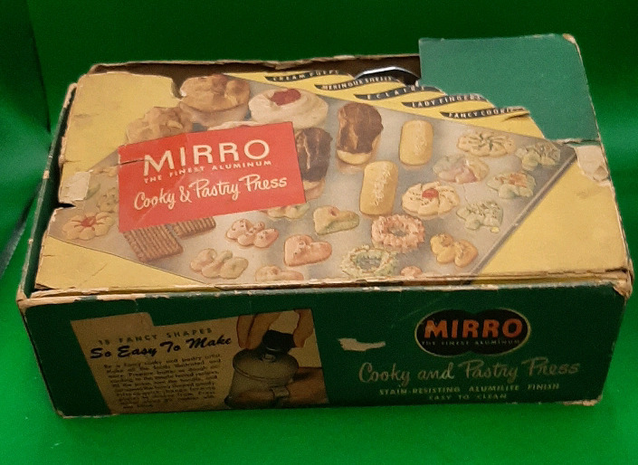 Vintage Mirro Cookie and Pastry Press