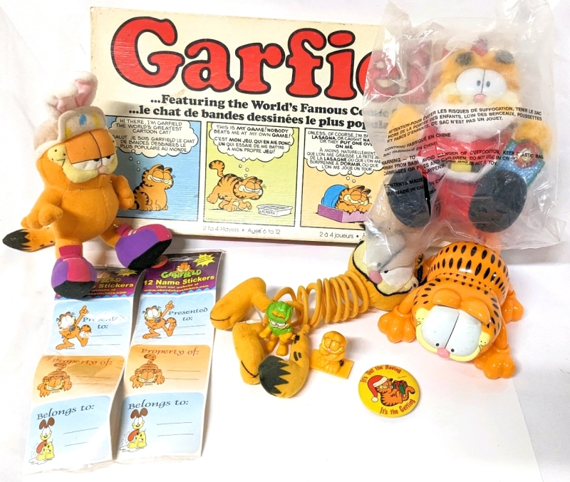 Vintage GARFIELD Toys, Button, Name Stickers, Boardgame +