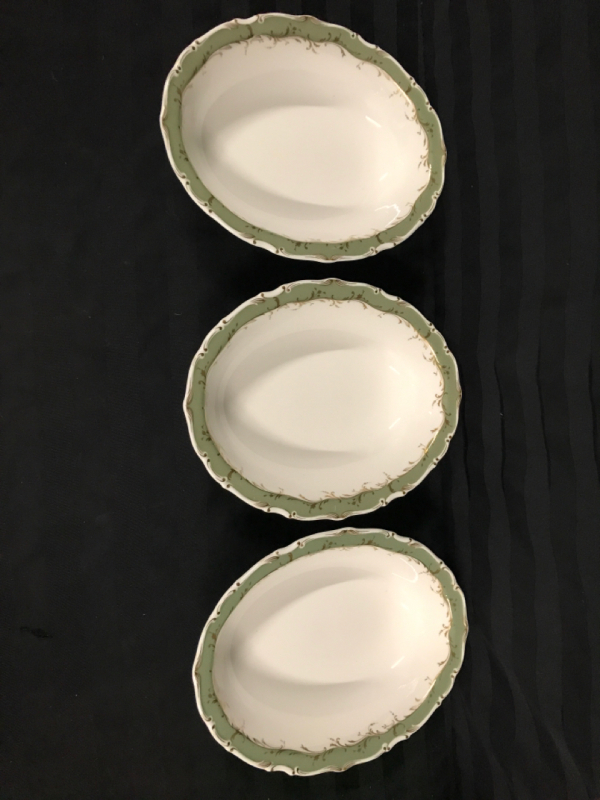 3 Royal Doulton England Fontainebleau Oval Serving Dishes 10.5 x 8 inches